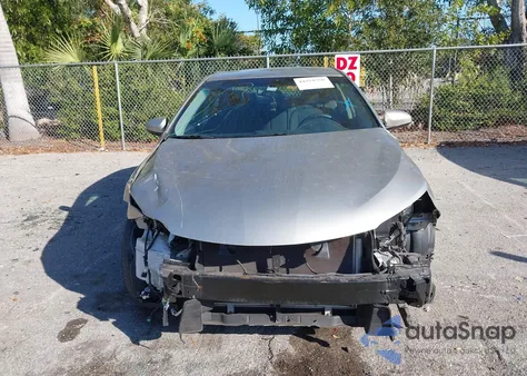 2016 Toyota Camry Le z USA, uszkodzony, nr VIN 4T1BF1FKXGU518668